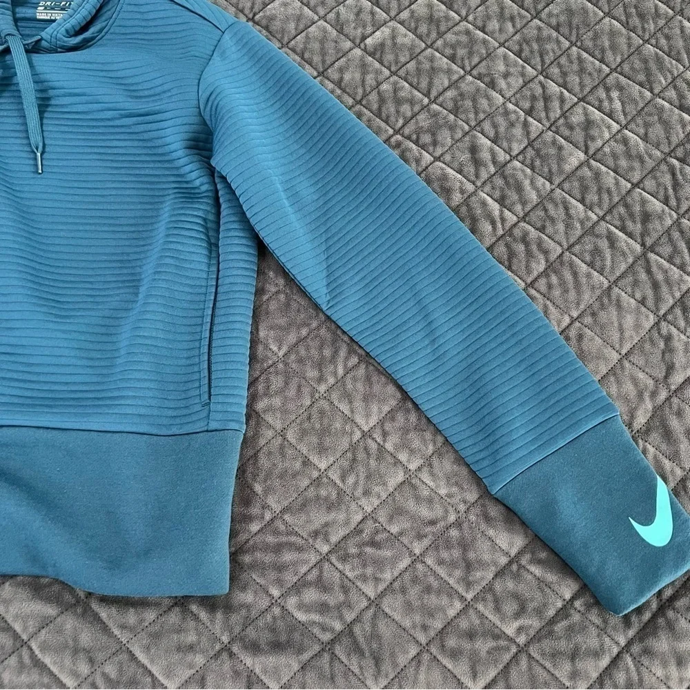 Nike Hoodie Women XS Sweater Teal Hooded Athletic Running Pullover Dri Fit B11